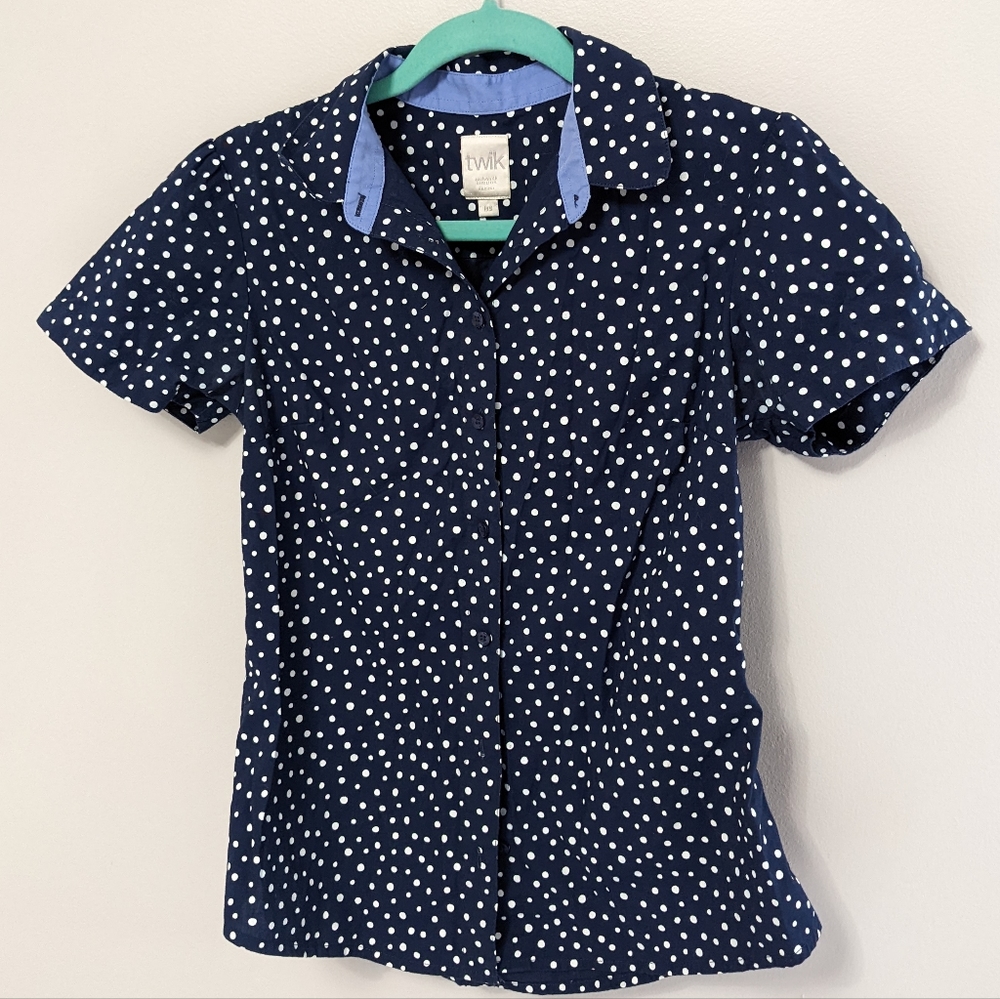 ✨2/$12✨ Twik by Simons - White and Blue Polka Dot Short Sleeve Tailored Top